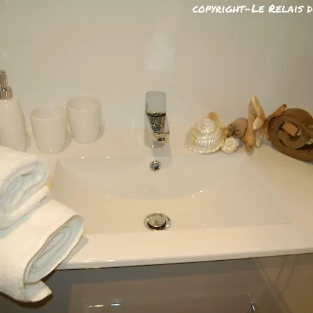 Le Relais De L'endormie Pensionat 3*